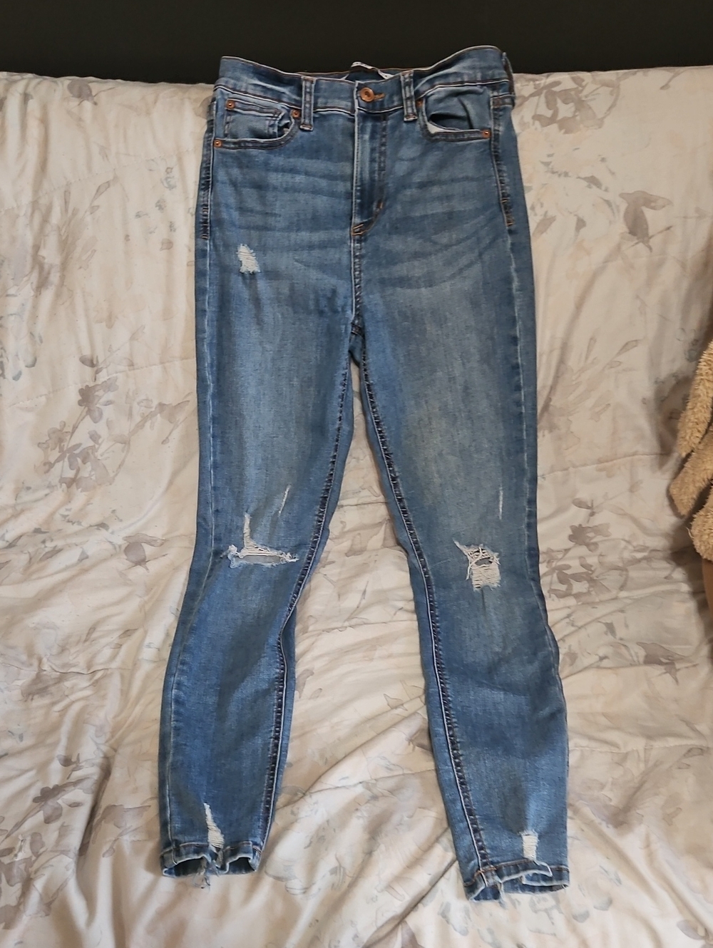 Celebrity Pink Distressed Skinny Jeans in Light Blue
